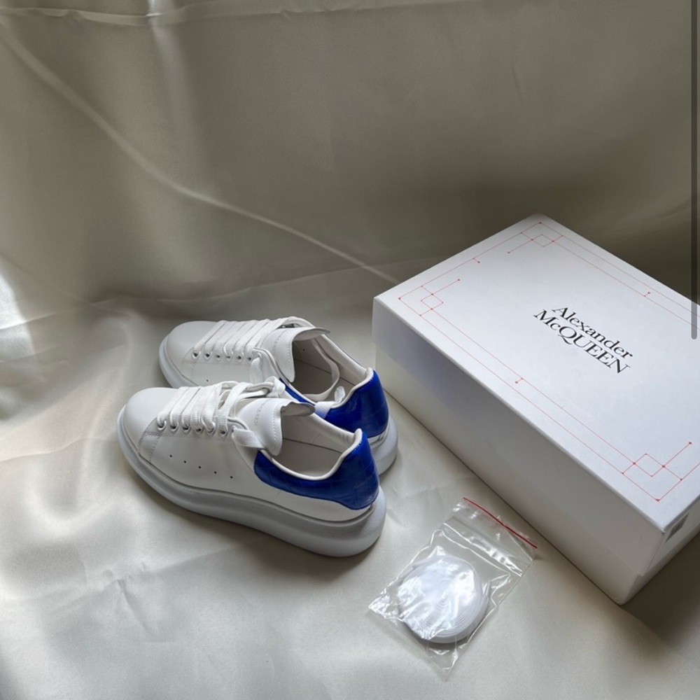 Alexander McQueen Oversized Leather Sneakers With Croc-Embossed Heel Tab size 39
